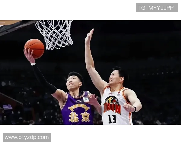 CBA季后赛激战辽宁对阵新疆首场较量精彩回顾与分析